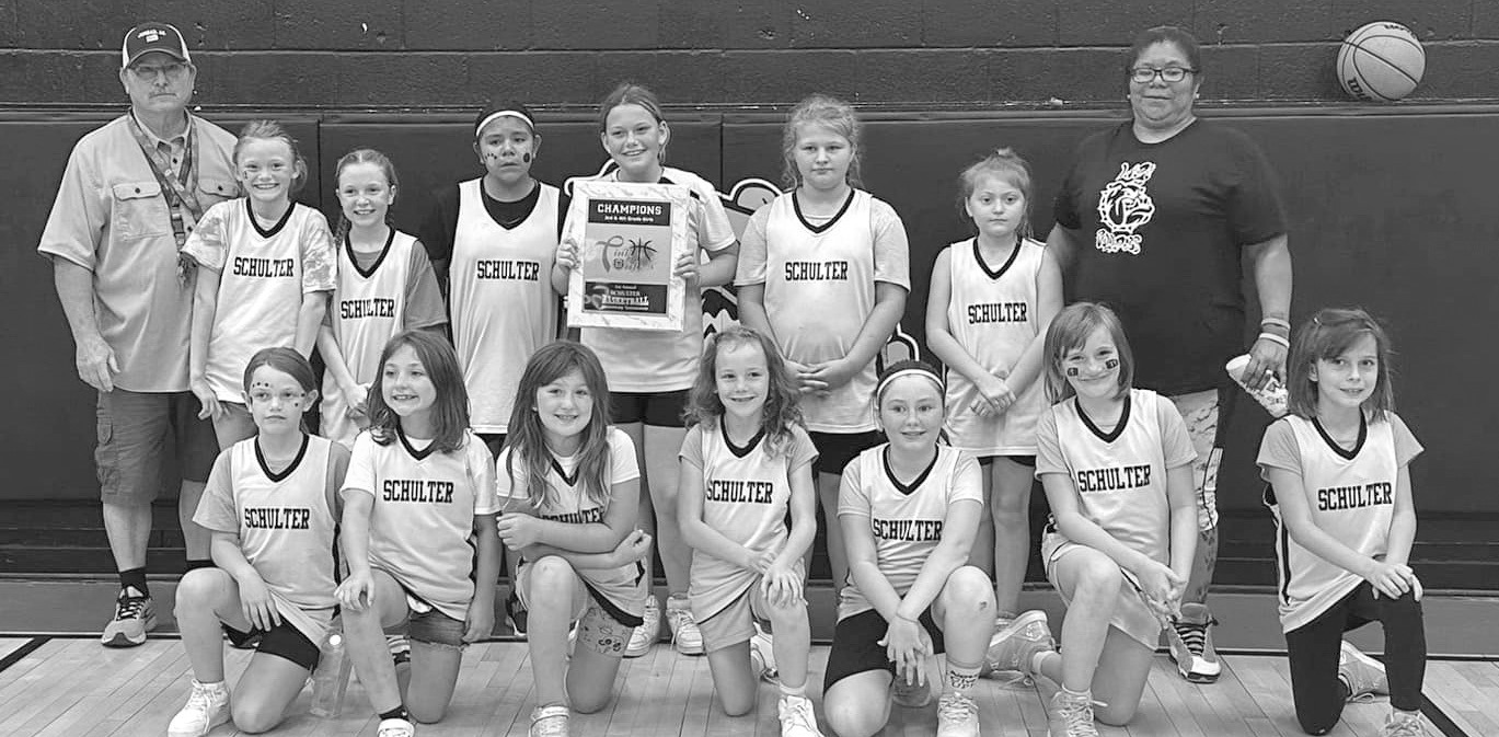 Schulter hosts Pink Out basketball tournament